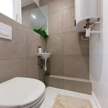 Life Room-jacuzzi-netflix-acces-24/7-prive Étampes