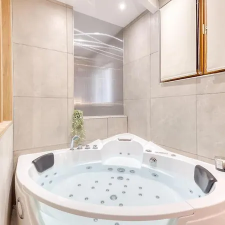 Life Room-jacuzzi-netflix-acces-24/7-prive *