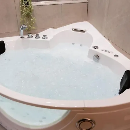 Life Room-jacuzzi-netflix-acces-24/7-prive *